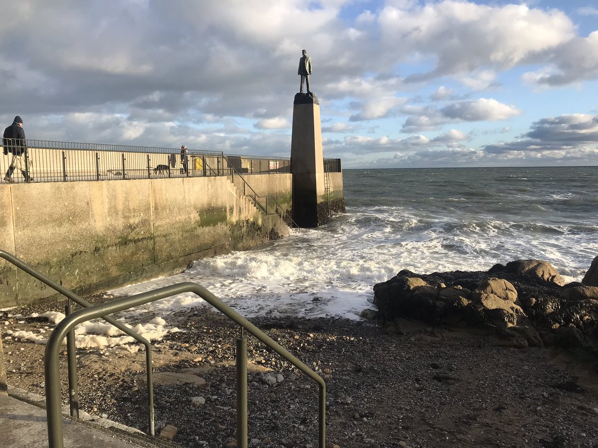 deniscullinane's tweet photo. New #walking area in #Dublin #DunLaoghaire #WinterWalks #MyTwitterAnniversary #Twitter14 https://t.co/WYi42IiNWm