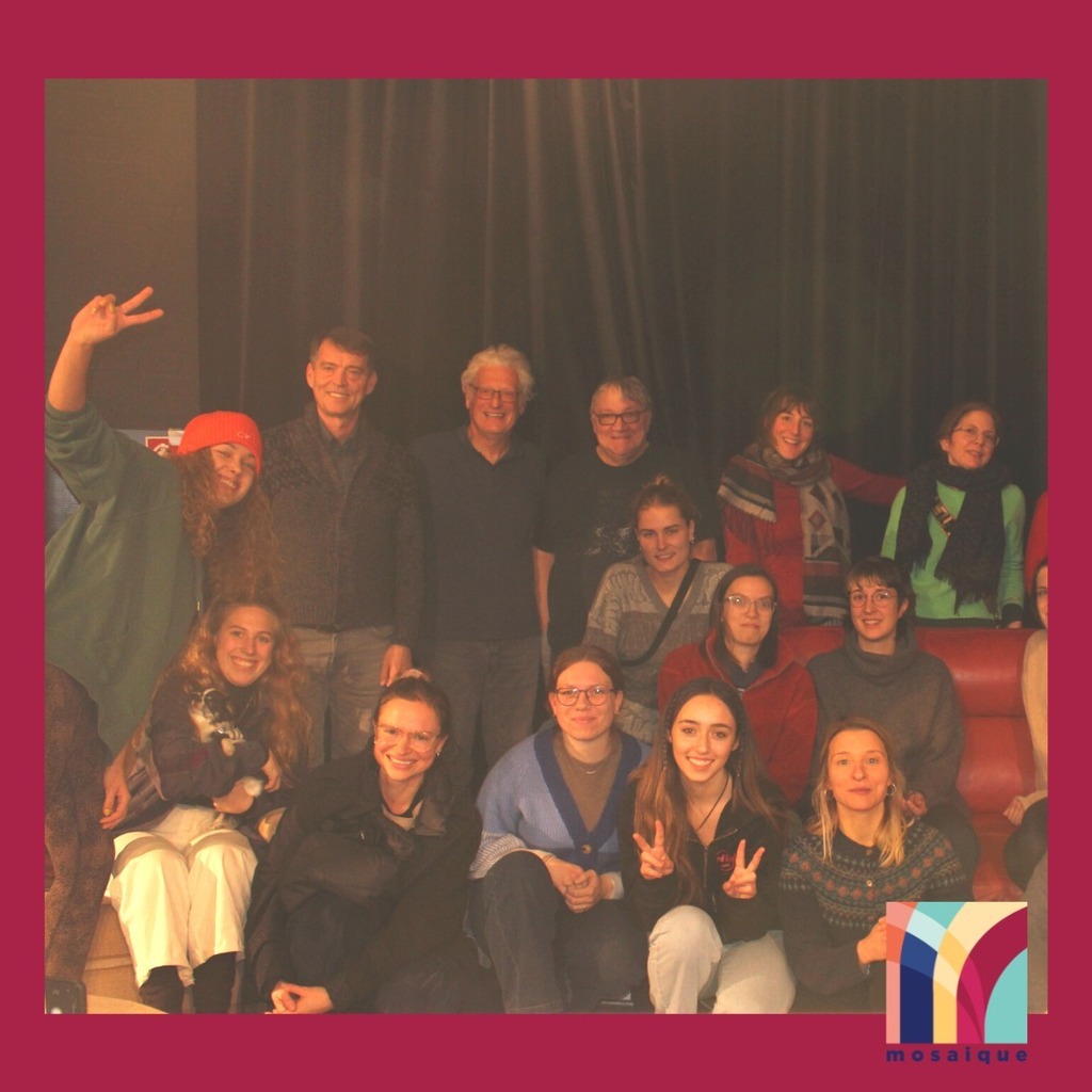 Bei unserem letzten Aktiven-Treffen - wie ihr wisst: wir treffen uns immer am 7. im Monat - wurde Aktuelles aus den Teams besprochen, Termine für's neue Jahr geklärt, es ging um eine Sprachenparty, Kochen für Me'mos und gemeinsam mit @paradigmalueneburg planten wir Veranstal…