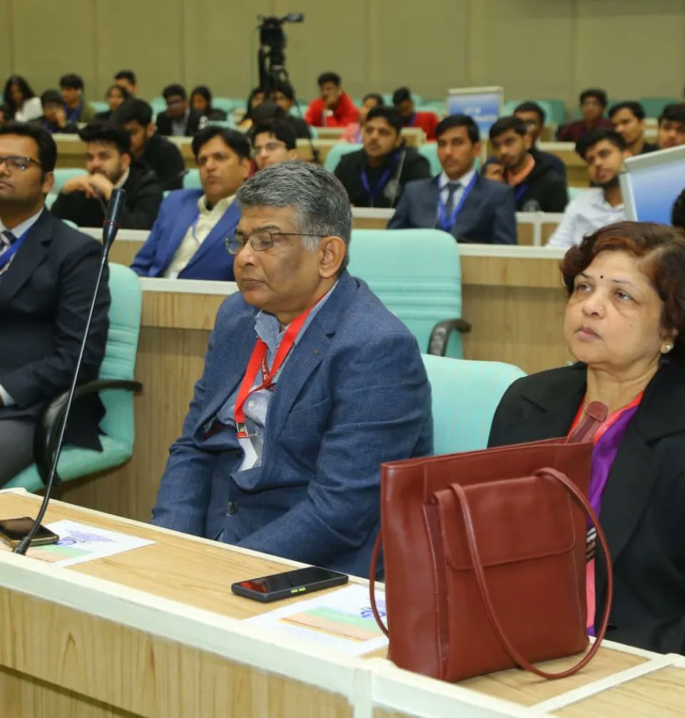 devusinh's tweet photo. Democracy is an article of faith for India and under current regime, Democracy has deepened its roots in India.

Spoke to the group of @iitmadras students who, under a program of NICF, are being exposed to Indian Democracy and its Institutions. https://t.co/0b3cinMejs