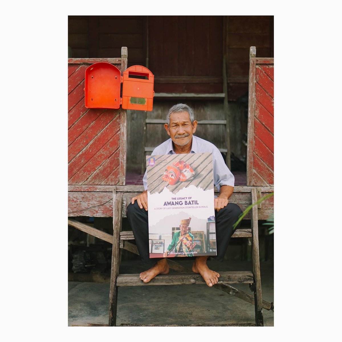 amirulhakimdin_'s tweet photo. Somehow aku rasa puas hati after doing this. Semoga Awang Batil makin dapat sambutan di negeri kelahirannya. 

#AwangBatil https://t.co/pRD1Ov4qcw