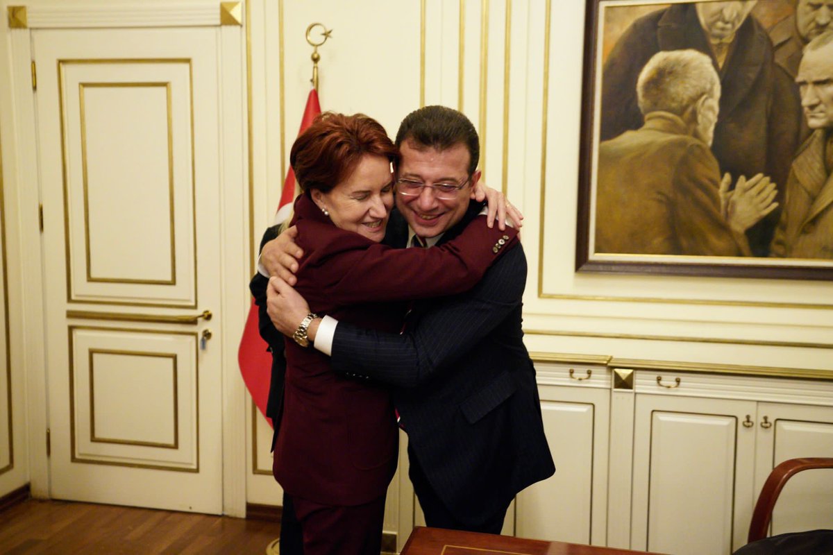 mkulunk's tweet photo. Ayrıca  çok enteresan,
Sayın Akşener İmamoğlu ile birlikte 
el ele vermiş 
CHP’yi yıkmak 
Sayın Kemal KILIÇDAROĞLU Bey’i siyaset sahnesinden uzaklaştırmak için ne kadar gayretliler . https://t.co/Gbp3hmrhul