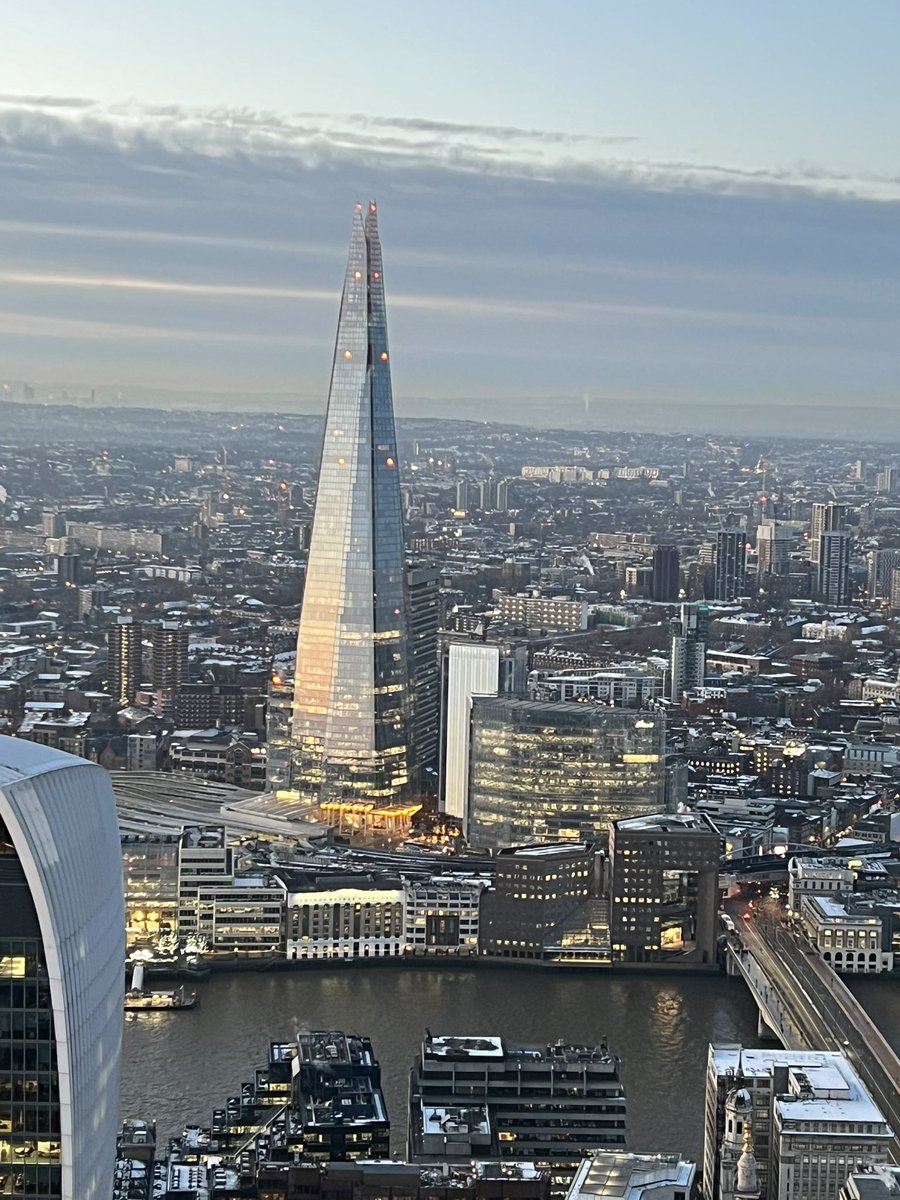 NickJSeaton's tweet photo. @VirginRadioUK Good morning from L51 at 8 Bishopsgate https://t.co/sJdY7ME5Ai