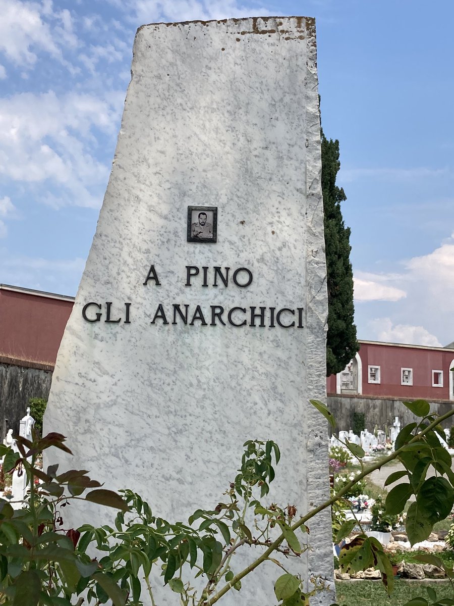 AlmostB79046629's tweet photo. “Anarchia non vuol dire bombe,ma giustizia nella libertà”.Il 15/12/1969 #PinoPinelli viene ucciso nella Questura di Milano…The funeral of italian anarchist Giuseppe (Pino) Pinelli killed by cops ... https://t.co/DSEIf4WH3s via @YouTube https://t.co/qa3EDDNaVJ
