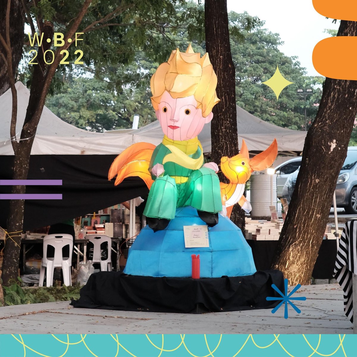 JakkritTomTom's tweet photo. ชวนชาวพิษณุโลกและจังหวัดใกล้เคียงมาเลือกซื้อหนังสือและเบียร์คราฟต์ดี ๆ ที่งาน Winter book fest ที่ลานท่าข้าว ถึงวันอาทิตย์นี้ครับ บรรยากาศดี หนังสือดี ๆ เพียบเลย #winterbookfest https://t.co/y4Rd6hxnfE