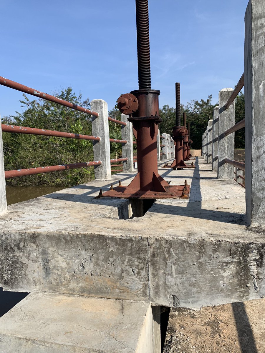 FrVigouroux's tweet photo. #Angkor is first hydraulic city. the meticulous work of archaeologists always refers to water. and it’s still water that determines the future of Angkor. Thanks to #unesco ➡️Mission of @siavb for #apsaraauthority is major. @PeacePalaceKH @USAmbCambodia @lemondefr @MuseeGuimet https://t.co/64NcdLJrkZ
