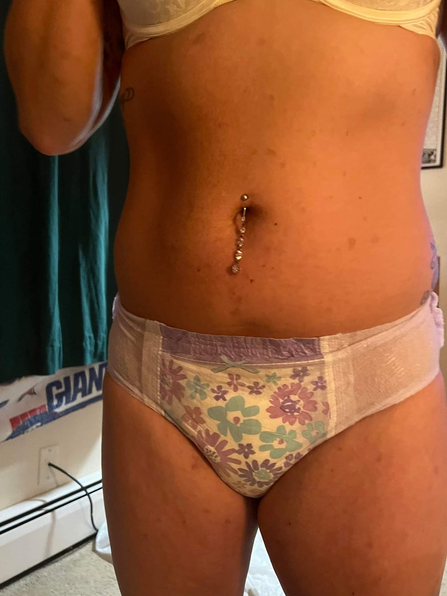 xKinky_Couplex's tweet photo. Creating some wet diaper content with my girl 😘🍼💦💦🥵 sexy as fuucckkkk.
#diapergirl #wetdiaper #goodnites #abdlcouple #diaperedcouple #pullups #wetpullups https://t.co/WiqlGyHEdU