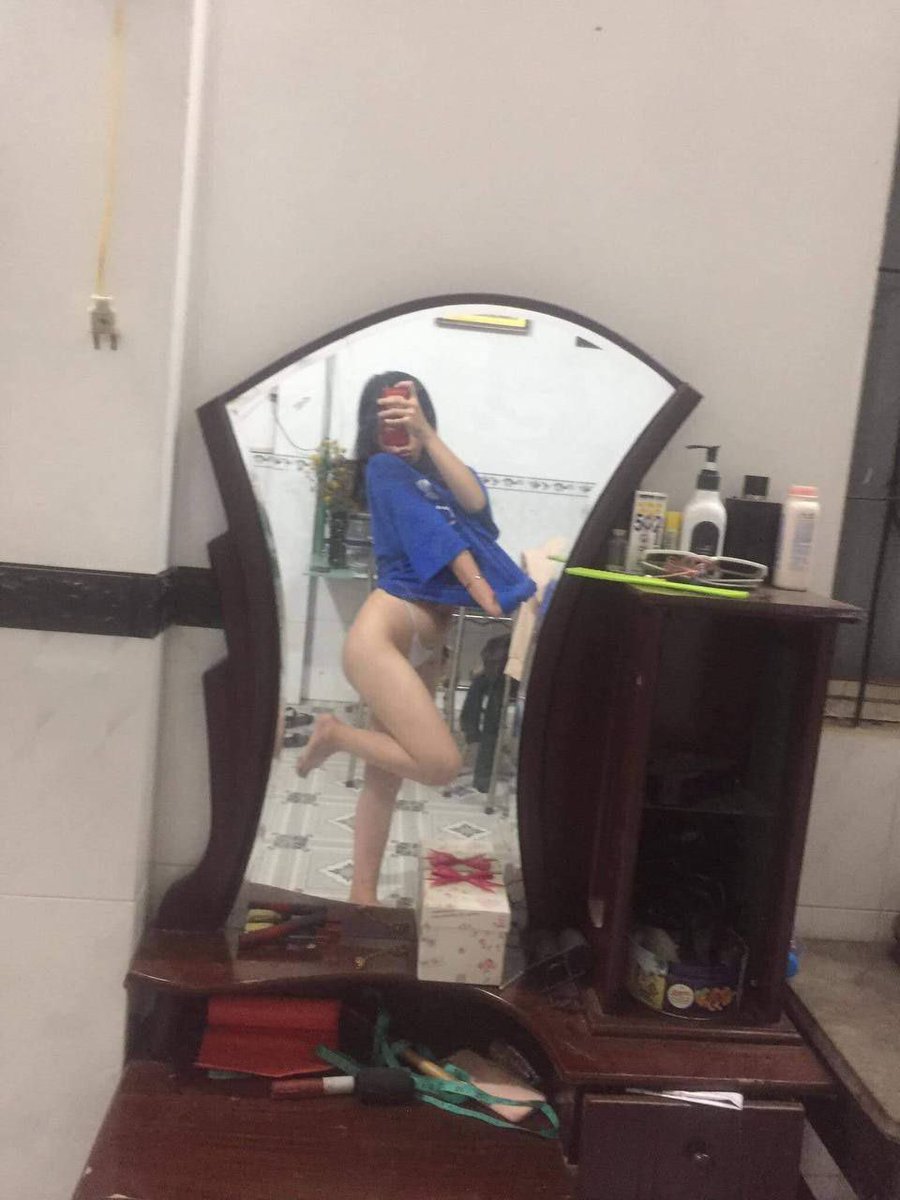 keepssin's tweet photo. Anh nào có thể cho em lên đỉnh ạ https://t.co/AtO0LnSwU5