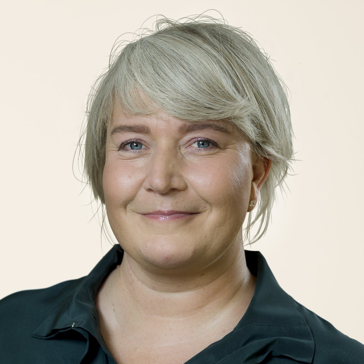 UFM_MIN's tweet photo. .@ChristinaEgelun bliver ny uddannelses- og forskningsminister i @UFM_MIN. Der vil følge flere informationer om overdragelsesreception med tidligere minister @Jesper_Pet https://t.co/rN0Bc93SzR
#dkpol #uddpol #forskpol #dkvid #dkforsk #dkinno  #dkmedier @regeringDK https://t.co/IxeAW0u1D0