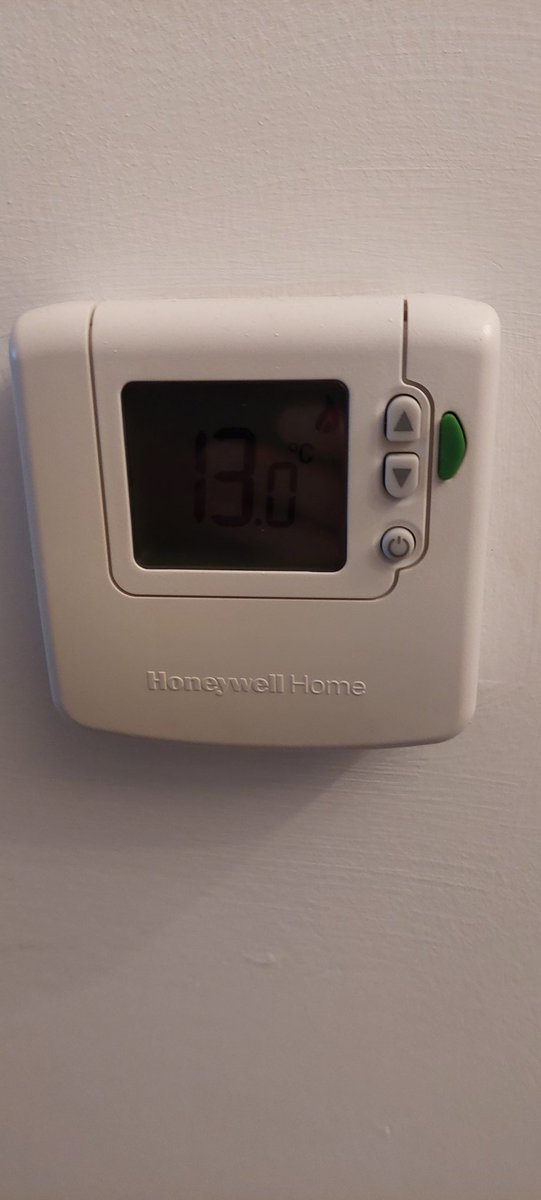 dscarr1986's tweet photo. Almost 3 weeks trying to get a boiler issue fixed through @CET_UK via @lv home emergency cover. 4 failed engineer visit and awful service. No-one answers calls, 4 hour call backs and no solutions to a basic problem.Will anyone respond to our complaint that was logged 5 days ago? https://t.co/vBsbxxoT2Q