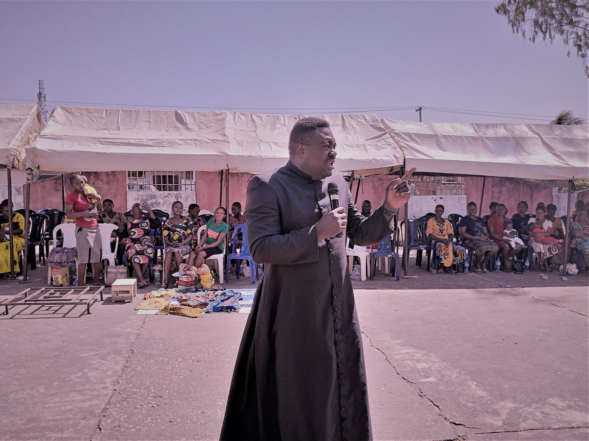 ESLFfoundation's tweet photo. UNHCR HAILS ESLF’S STEADFAST SUPPORT FOR VULNERABLE PERSONS.

UNHCR's Beatrice Shomkegh gave this testimony when @Fjdpmakurdi1 graduated 215 beneficiaries of a UNHCR-sponsored skills acquisition programme that trained IDPs in welding, hairdressing, Etc.

https://t.co/cmaXc3sttx https://t.co/cobDlTQHN3