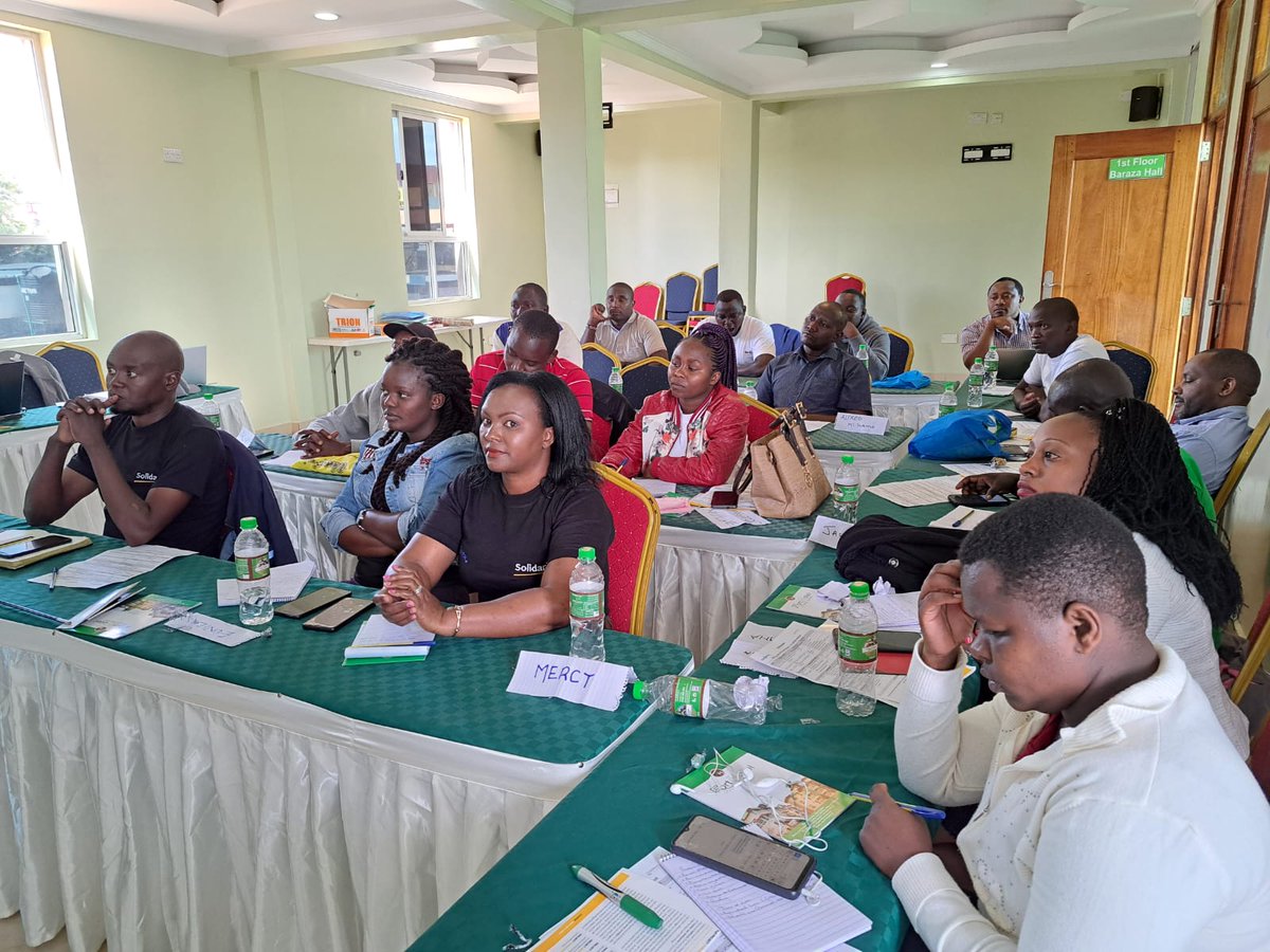 bonmulandi's tweet photo. #Happeningnow
2nd day of the #Trainer of Trainees (ToT) #training organized by @SolidaridadECA @Syngenta and @Cropnuts  under the Horticulture for Growth (H4G) Project in Wote-Makueni County. 

The key topics are Good Nursery Est &amp; Mgmt. practices, CSA &amp; soil fertility Management https://t.co/ObSauCxXE2