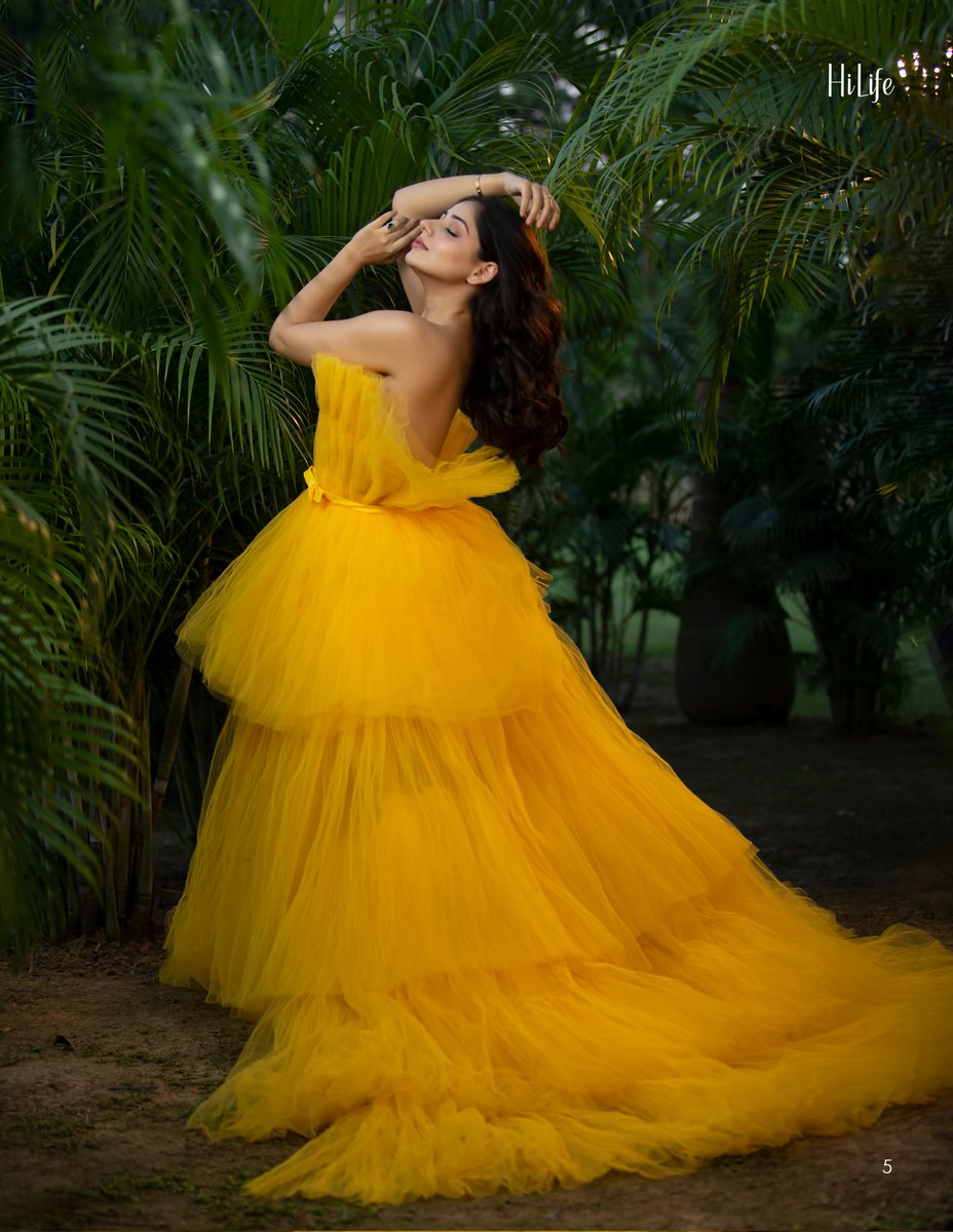 topshotstudios's tweet photo. A picture is worth a thousand word. Photography is a way of feeling, of touching, of loving. What you have caught on film is captured forever… It remembers little things, long after you have forgotten everything.Gorgeous @taniazworld in the frame. @topshotstudios https://t.co/i7lwiOpBHp