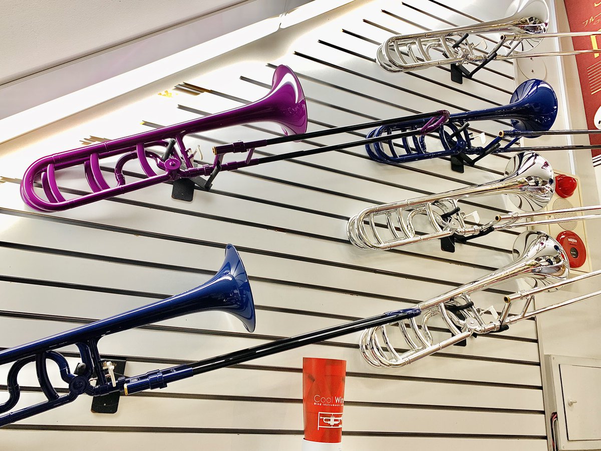 windocha's tweet photo. 【2階 金管フロア ブラスギャラリー🎺】
プラスチック管楽器 #CoolWind 💫
軽くて丈夫なABS樹脂で出来ており
カラー展開も豊富🎨
作りとサウンドは本格的なのが魅力です✨
この時期の
#クリスマスプレゼント にもピッタリ🎄
試奏も可能です◎
店頭でお待ちしております✨
#ブラスギャラリー https://t.co/cfCskMQudC