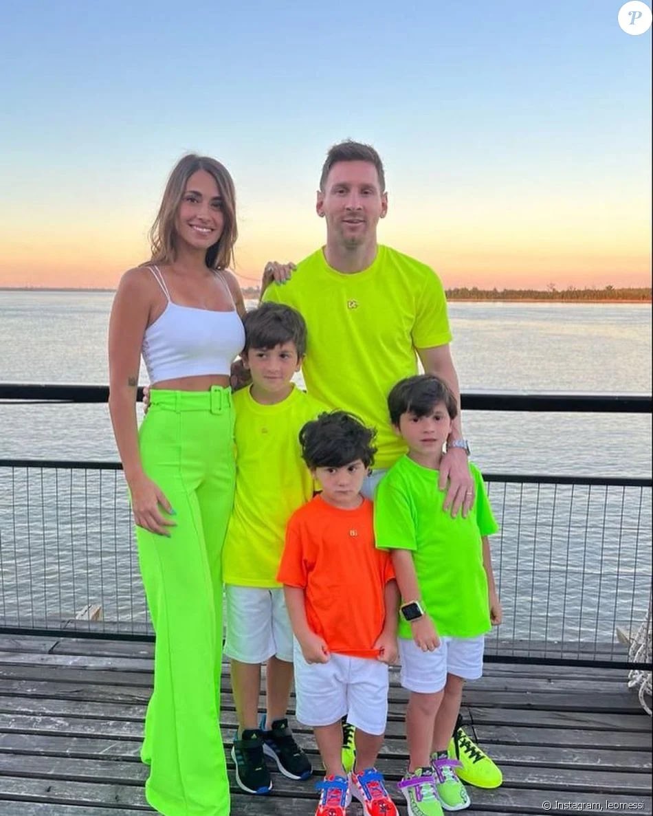 Moi : « Ne mettez jamais de fluo sur un croquis ! »

Les élèves :