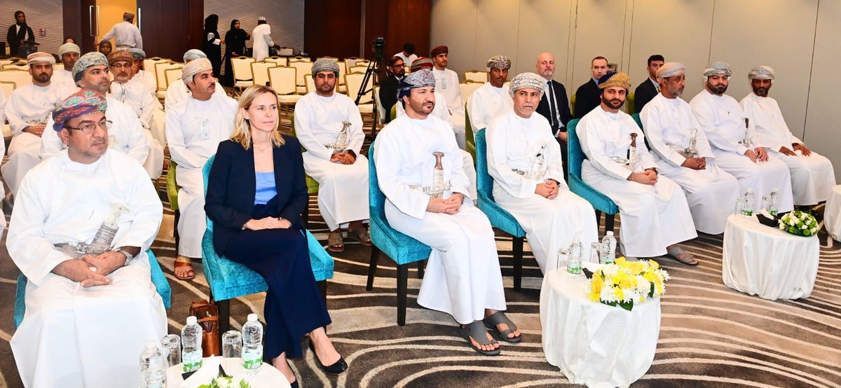 FranceinOman's tweet photo. 🐟⛴️👏Ambassador @aulagnonv attended the signature ceremony of the usufruct contrat for the fishery port of @Duqm. A key milestone. 🇫🇷 is proud that @portdelorient was chosen by 🇴🇲 as a🔑 partner to develop its #fishery industry, a priority within the #Vision_2040.
#FranceinOman https://t.co/DZSiwFdsST