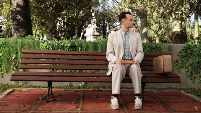- Forrest, sen büyüyünce ne olacaksın?
+ Nasıl yani? Ben büyüyünce ben olmayacak mıyım?

- Forrest Gump