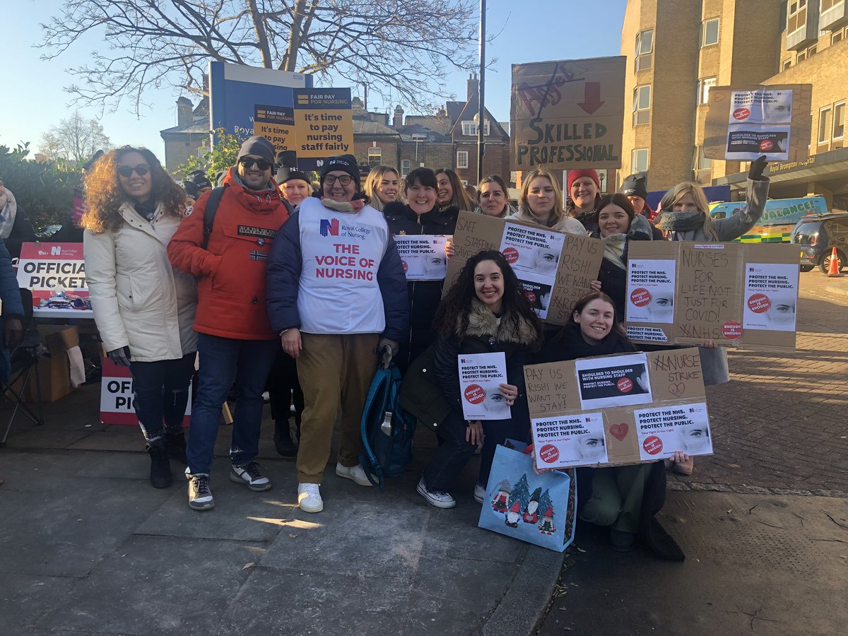 Emanuele Gerlando (@gerlaone) on Twitter photo Harefield Hospital supporting the strike !!! Better pay for nurses, better staffing and patient’s safety !!!@theRCN #NursesStrike #EnoughIsEnough <a href="/LuciaNursing/">Lucia</a> <a href="/itunursecollins/">Ciara Collins 🇮🇪</a> <a href="/sofia_pinto23/">sofia</a> <a href="/FeliciaJCox/">Felicia Cox FRCN 💙 💛</a> Harefield Hospital supporting the strike !!! Better pay for nurses, better staffing and patient’s safety !!!@theRCN #NursesStrike #EnoughIsEnough <a href="/LuciaNursing/">Lucia</a> <a href="/itunursecollins/">Ciara Collins 🇮🇪</a> <a href="/sofia_pinto23/">sofia</a> <a href="/FeliciaJCox/">Felicia Cox FRCN 💙 💛</a>
