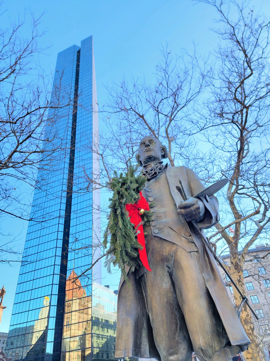 A statue of painter and Boston native John Singleton Copley has been installed in Copley Square since 2002.

According to art historian Paul Staiti, Copley was the greatest and most influential painter in colonial America, producing about 350 works of art.

🎨