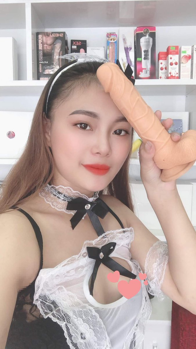 traidam264's tweet photo. 4 em nyc dâm nhất trong tất cả nyc,loan,linh,hiên,thư🥰4 em này có điểm chung là lúc yêu lần nào đi chơi về cũng đòi vào nhà nghỉ làm 2 nháy🥰e loan thì thích dùng vú sục cặc,e linh thì thích cưỡi,e hiên thì thích bú buồi lút cán,e thư thì thích bị chơi lỗ đít😋thèm https://t.co/JAaO8E2z8d