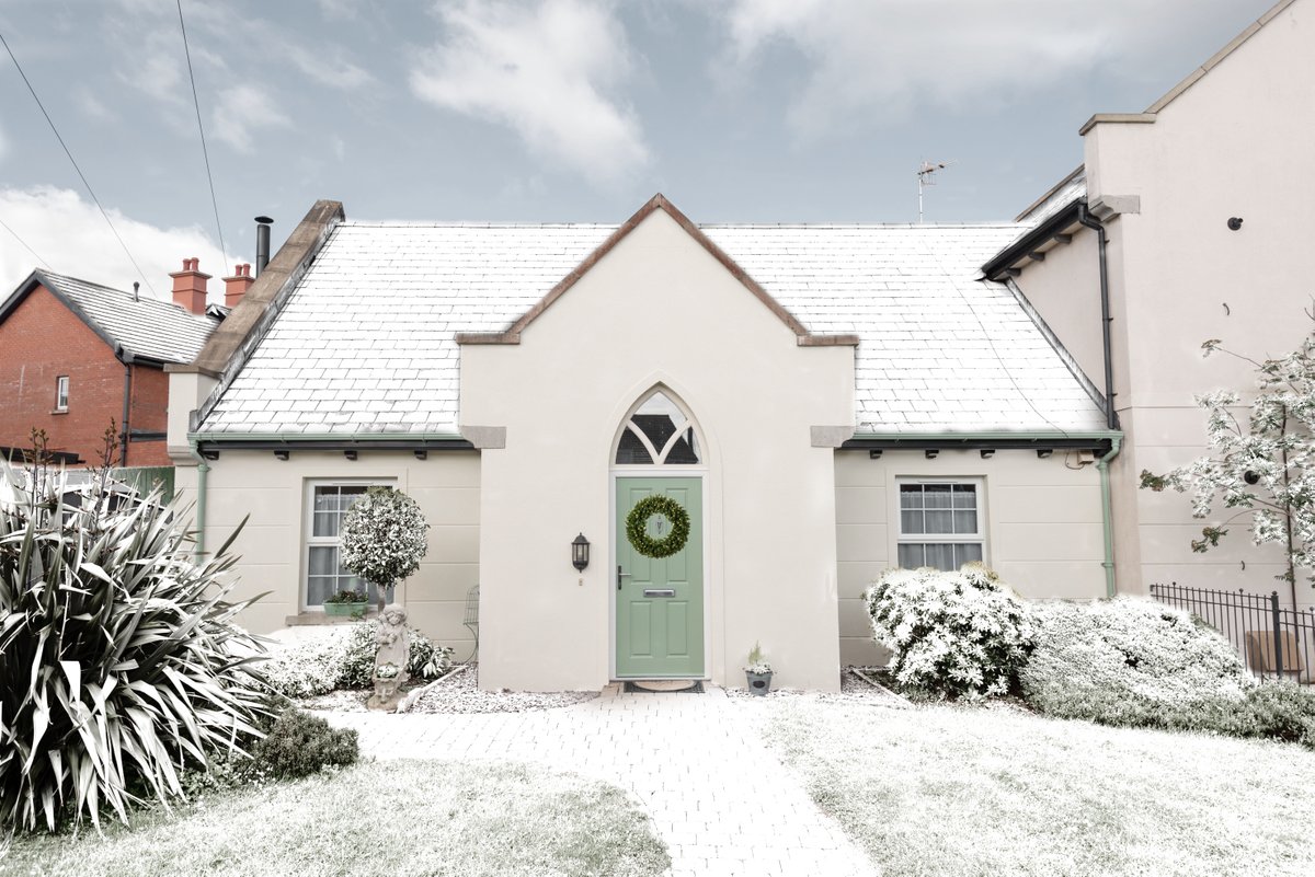 Winter wonder with Chartwell Green!

For the refurb of this home in Lisburn, retaining heritage features was vital. Our Prostyle gutter system was a maintenance-free solution and the Chartwell green colour the perfect match. Find out more: bit.ly/3EfjTfr

#WinterProject