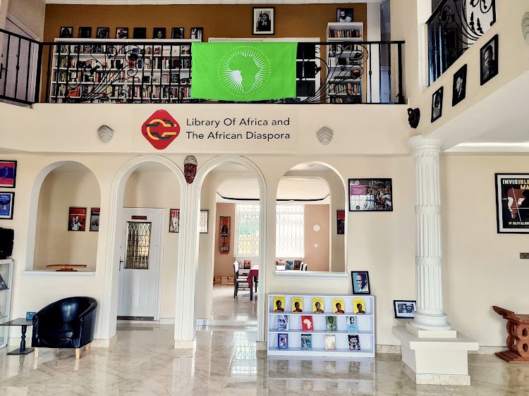 loatad_org's tweet photo. 🎉 IT’S OUR BIRTHDAY!!! 🎉
We are 5 today!

🎉 5 years of celebrating African &amp; Diaspora literature 🎉 of bringing culturally-relevant books to underserved communities 🎉 of hosting writers from across Africa &amp; the Diaspora 🎉 of literary events
🎉 of working in partnership. https://t.co/FcSCYB5gnA