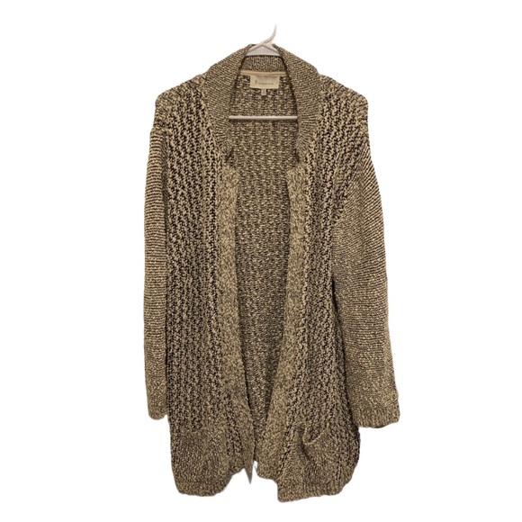 KimThekimmiller's tweet photo. So good I had to share! Check out all the items I'm loving on @Poshmarkapp #poshmark #fashion #style #shopmycloset #skiesareblue #madewell #franciscan: https://t.co/5mvHhwHj4j https://t.co/YF3gdIo5YT