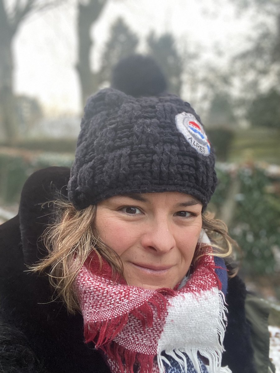 sevjeanneau's tweet photo. neige encore un peu présente ce matin #teambonnet #teamborder #FrAgTw https://t.co/voCbdtF0kY