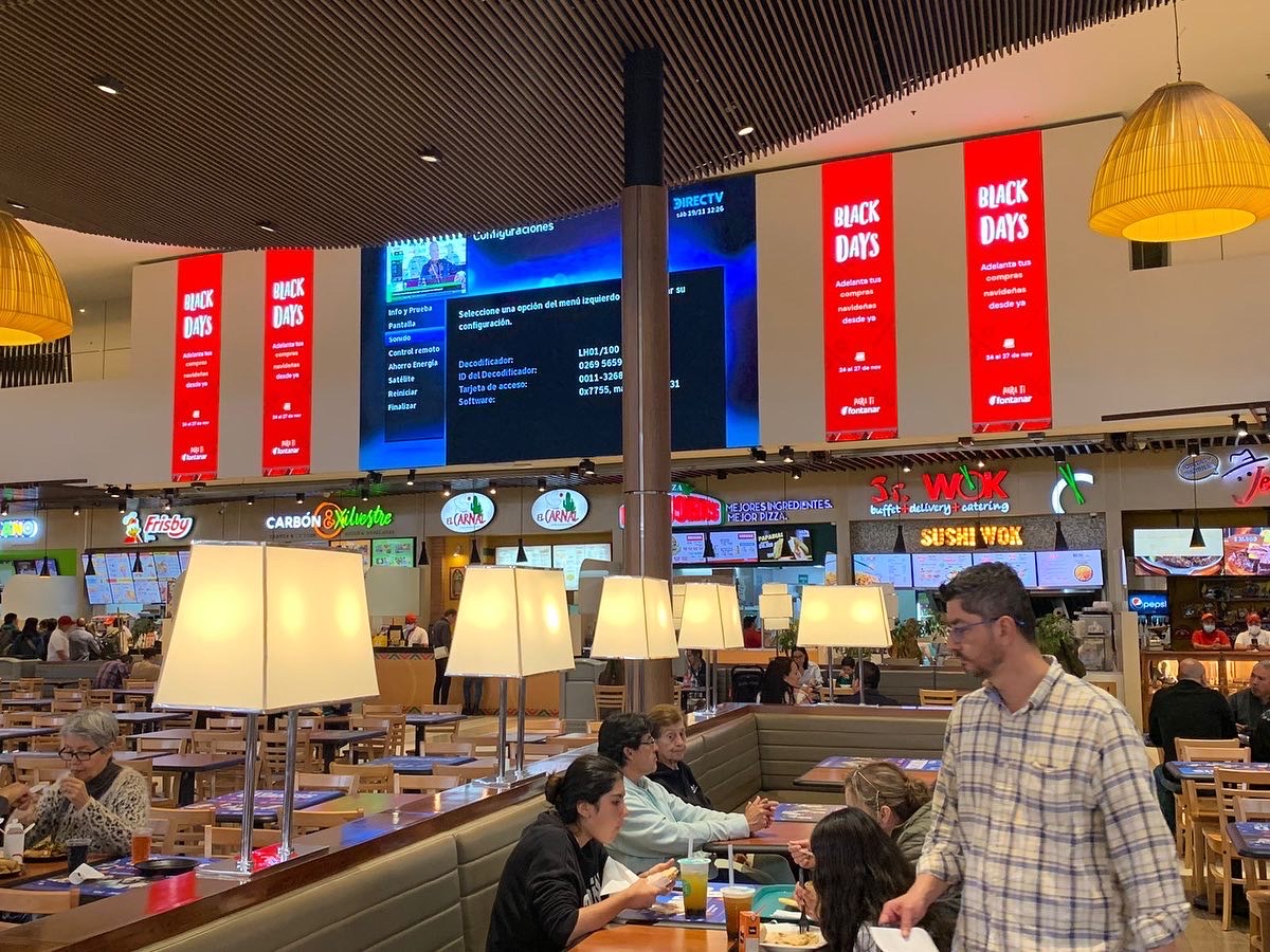novastartech's tweet photo. Watch #WorldCup2022 with NovaStar! 🥳
NovaStar #vx1000 project with Sistasa in #columbia 🙌NovaStar in the World Cup is not just on the pitch! 😎Follow us to know more projects! 🙌#novastartech #notjustthepitch #novastarprojects #worldcupled #ledsystem #ledcontroller #foodcourt https://t.co/VTVP94kPqN