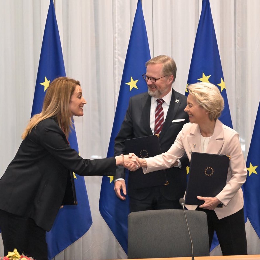 Ursula von der Leyen tweet media