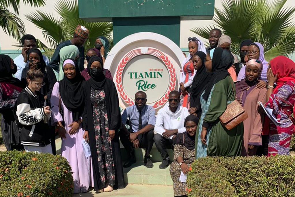 SkylineUNigeria's tweet photo. SUN Biological Science Students paid a technical visit to Tiamin Rice Mills Kano. Technical visits at Skyline University Nigeria are usually the first point of interaction between a student and the industry to learn about the latest technology trend.
#SUN #Technicalvisit #Kano https://t.co/6N6OPWueev