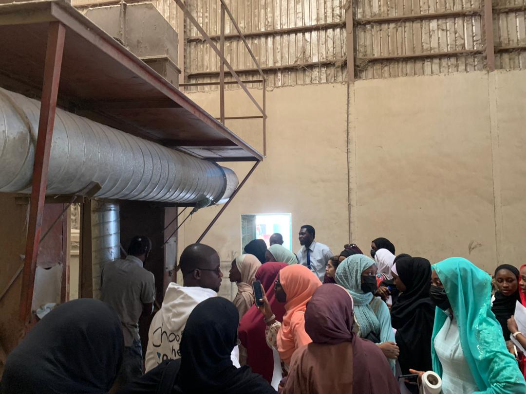 SkylineUNigeria's tweet photo. SUN Biological Science Students paid a technical visit to Tiamin Rice Mills Kano. Technical visits at Skyline University Nigeria are usually the first point of interaction between a student and the industry to learn about the latest technology trend.
#SUN #Technicalvisit #Kano https://t.co/6N6OPWueev