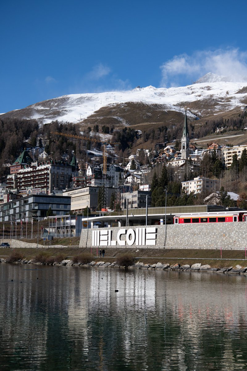 Im November 2022 konnten in den St. Moritzer Hotels 5'412 Ankünfte und 10'642 Logiernächte gemessen werden. Das ist ein Plus von 8% Ankünften und ein Minus von 11% Logiernächten gegenüber 2021. Somit konnten mehr Gäste begrüsst werden, die durchschnittlich kürzer geblieben sind.