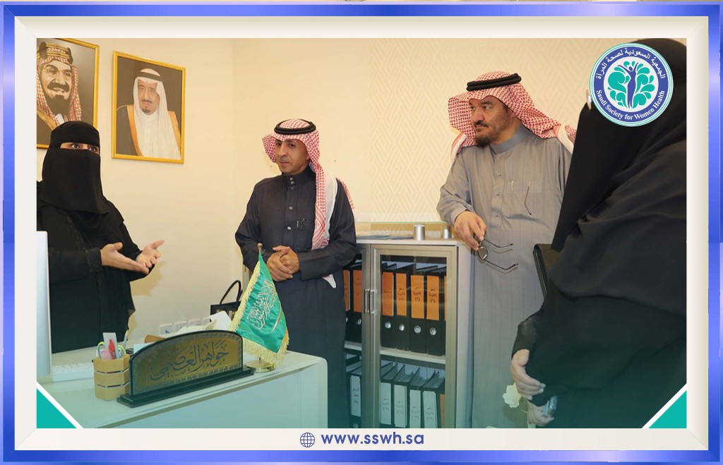 sswhsa's tweet photo. ضمن رؤية الجمعية السعودية لصحة المرأة تعزيز سبل الشراكة والتعاون مع الجمعيات الصحية السعودية.حيث تم التوقيع والاتفاق مع جمعية روماتيزم بحضور
 أ.د. توفيق خوجة أمين عام اتحاد المستشفيات العربية أستاذ الصحة العامة
و أ.د. زينب أبوطالب عضو مجلس الشورى أستاذ طب وجراحة النساء والولادة https://t.co/7EQqsTrqPD
