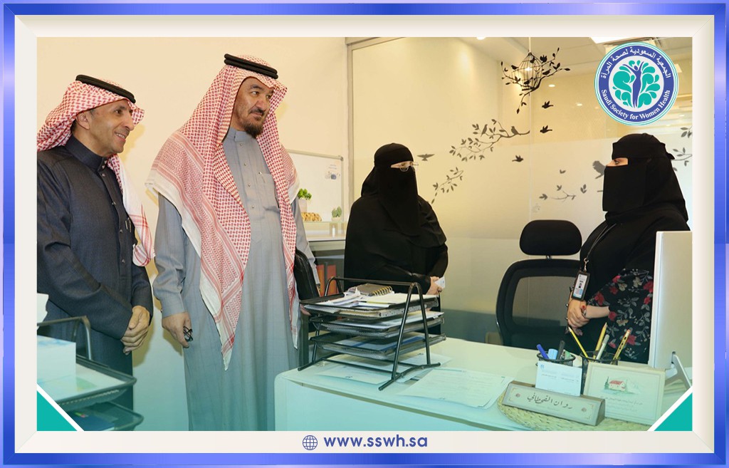 sswhsa's tweet photo. ضمن رؤية الجمعية السعودية لصحة المرأة تعزيز سبل الشراكة والتعاون مع الجمعيات الصحية السعودية.حيث تم التوقيع والاتفاق مع جمعية روماتيزم بحضور
 أ.د. توفيق خوجة أمين عام اتحاد المستشفيات العربية أستاذ الصحة العامة
و أ.د. زينب أبوطالب عضو مجلس الشورى أستاذ طب وجراحة النساء والولادة https://t.co/7EQqsTrqPD