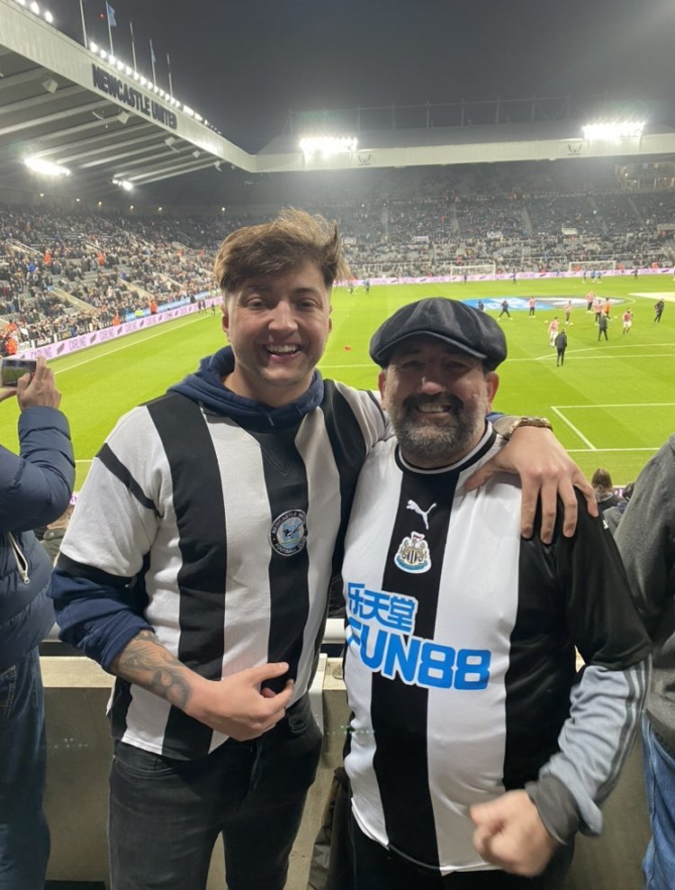 Charlie Bennett tweet media