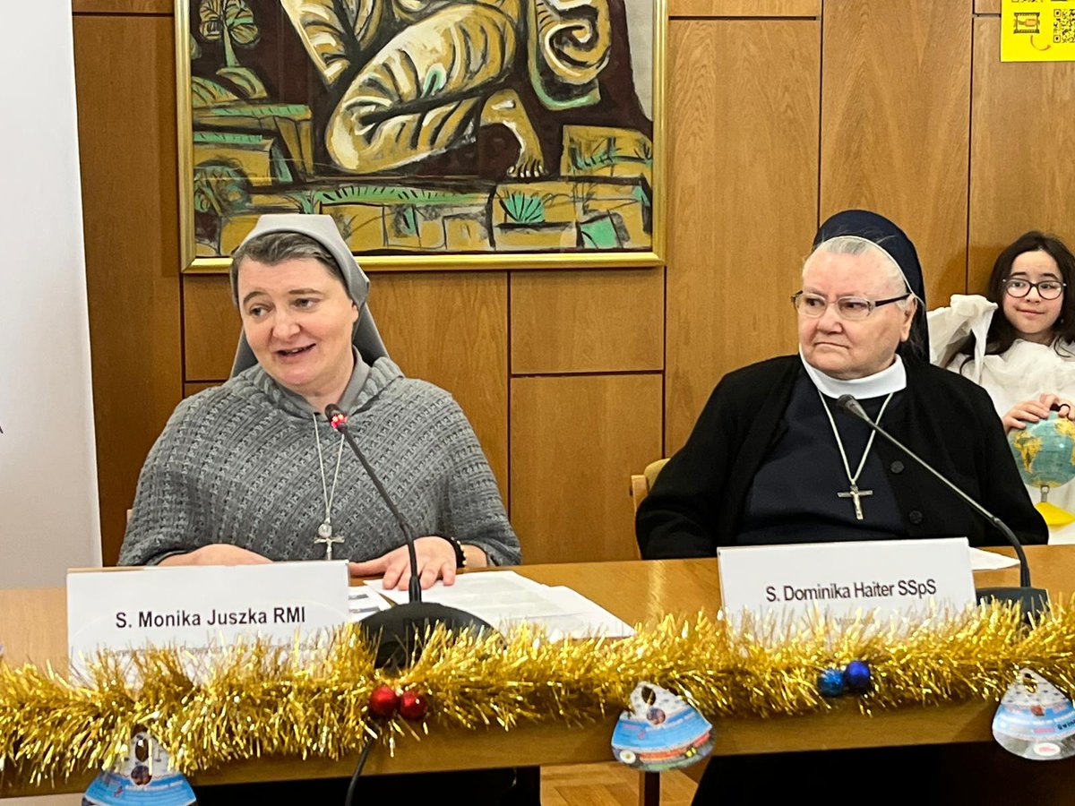 EpiskopatNews's tweet photo. S. Monika Juszka RMI z @pdm_missio powiedziała o projektach realizowanych dzięki ofiarom m. in. z akcji #KolednicyMisyjni. W 2021 r. wraz z innymi ofiarami dzieci z #PDMD udało się zebrać ponad 1 mln 650 tys. zł. https://t.co/LZpCGbcWJy