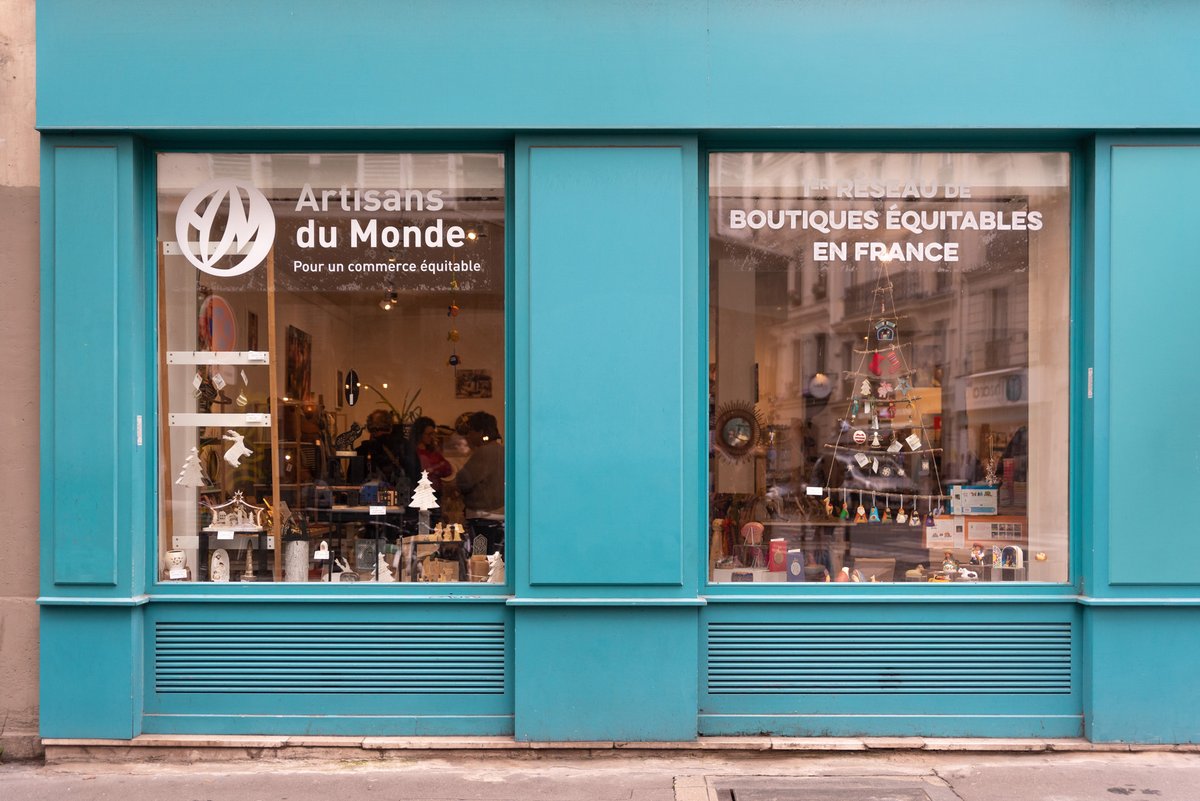 pariscommerces's tweet photo. 📿🛋 Artisans du Monde ds le #testeurdecommerce, produits issus du commerce équitable, 14 rue du Château d'Eau
🖼 @GalerieMiranda, galerie photo, 21 rue du Château d'Eau
👗♻️ En Second Lieu, seconde main, 58 rue du Château d'Eau
📚 La Plume Vagabonde, librairie, 32 rue de Lancry https://t.co/zZM0QtIYc8