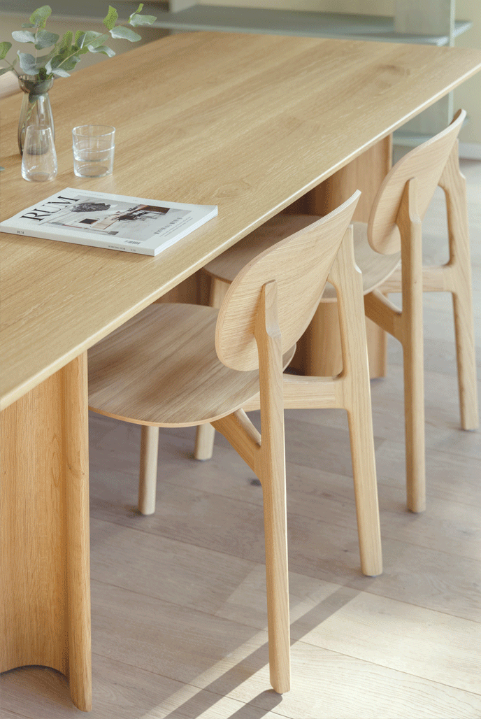 RelayDesign's tweet image. Zeitraum looking right at home in this fantastic Fantastic Frank show home in Berlin zeitraum-moebel.de/projects/ahorn…