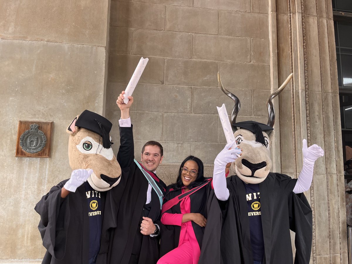 witsalumni's tweet photo. A MASSIVE CONGRATULATIONS to all graduates who crossed the stage this week! We've had an exciting week welcoming new and returning Alumni and can't wait to engage with you in the new year! Well done to all of you for your achievements!
#witsgraduation #witsedge #witsieforlife https://t.co/3qL1TZhvT0