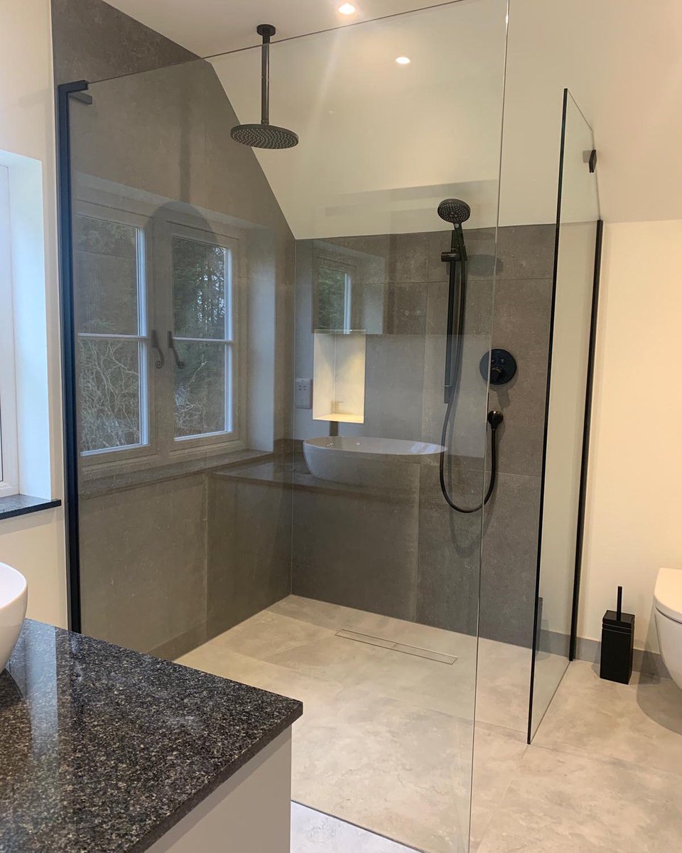 For a unique bathroom, even in a challenging space, choose Bespoke Solutions. 

This fabulous room has two Matt Black EauZone Wet Room Panels, one of which is bespoke with angled glass.

Instagram.com/matkishowering

#bespoke #unique #black #mattblack #luxuryshowering #matkishowering