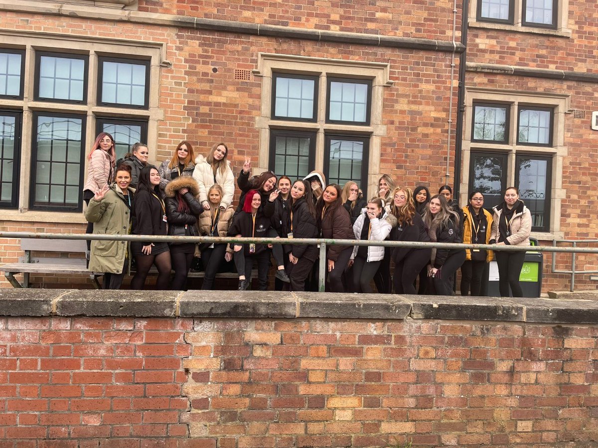 Our extremely talented Level 2 and Level 3 Media Hair and  Make up group worked really hard getting the cast ready for the colleges  Beauty and the Beast Pantomime. 
Oh no they didn't, oh yes they did!!! 
Well done to everyone excellent team work ⭐️