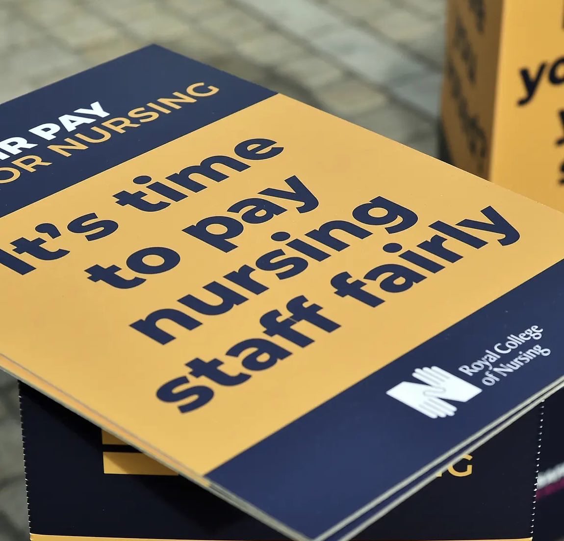 m4z74's tweet image. First time in years that nurses are striking for fair pay fair staffing &amp;amp; more…@RishiSunak please take note &amp;amp; consider a pay rise… the government have their bonuses &amp;amp; pay rise why not nurses…stand proud stand tall nurses #NHSStrikes #fairpayfornurses #standtallstandproud