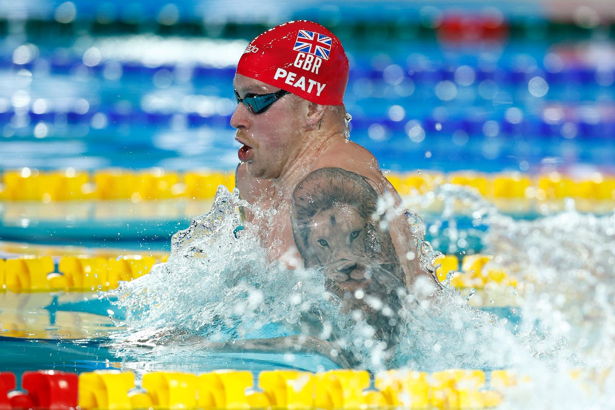 TeamGB's tweet photo. IT'S BRONZE! 🥉

@adam_peaty grabs Britain's first medal in the 100m breaststroke.

#FINAMelbourne2022 https://t.co/4TgYtYnml8