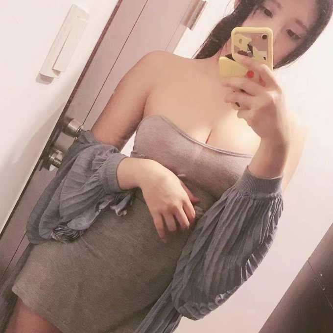 ArcherTerry10's tweet photo. #江门线下
I want to sleep with you naked tonight https://t.co/Roeu4CbRLw