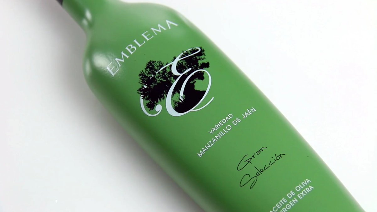 Ya disponible nuestro #AOVE 💝 #Emblema #manzanillodejaén #Selección elaborado en #Carchelejo

🟢 Teléfono : 953 30 20 09
🟢 Email : info@scasanroque.com
🟢 Nuestras instalaciones : Belenes Altos 6 Carchelejo
🟢 tierrasdelmarquesado.com