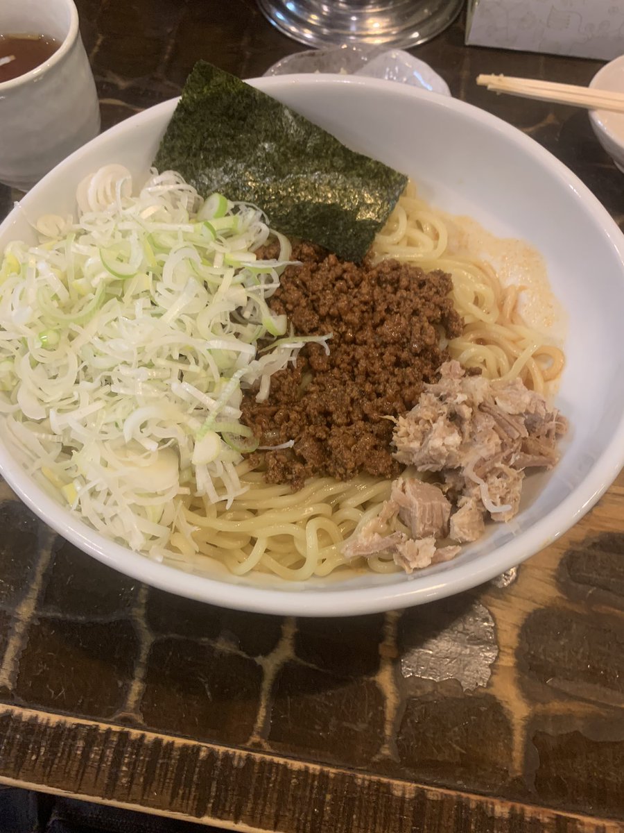 ryouryou0524's tweet photo. 昨日から始まったみそまぜそば。
みんな食べてみてください。

#油虎 https://t.co/cDoS65fz60