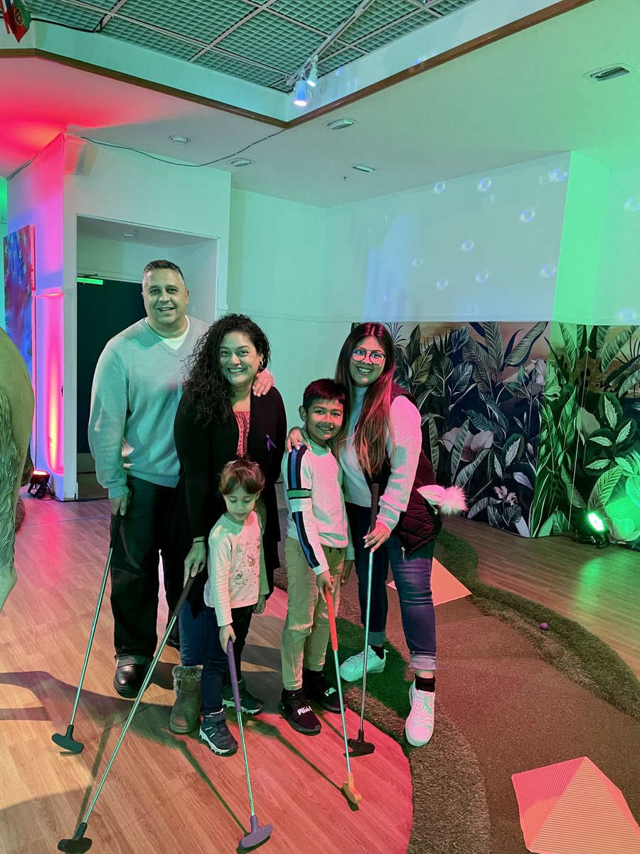 When it comes to the families we've had on our course at County Mall so far, we've seen some fantastic bits of team-work, and also some competitive playing that's enough to warrant the naughty list..

Book your tickets with us today- globetrottersgolf.com/book-tickets/