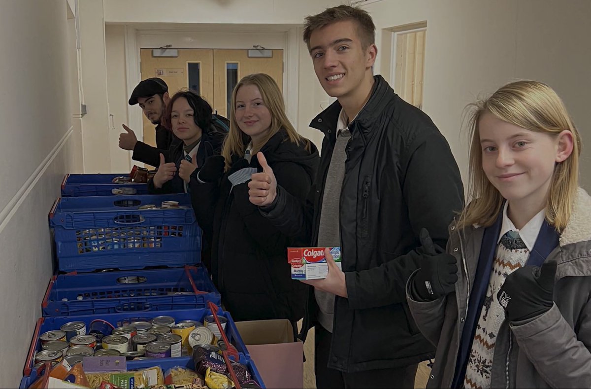 What a lovely video showcasing Christmas Jumper Day at St Helena School and the kind donations that were taken to Colchester Foodbank - youtube.com/watch?v=Ph6kmW…. 

<a href="/StHelenaSchool/">St Helena School</a> <a href="/colchfbank/">Colchester Foodbank</a>