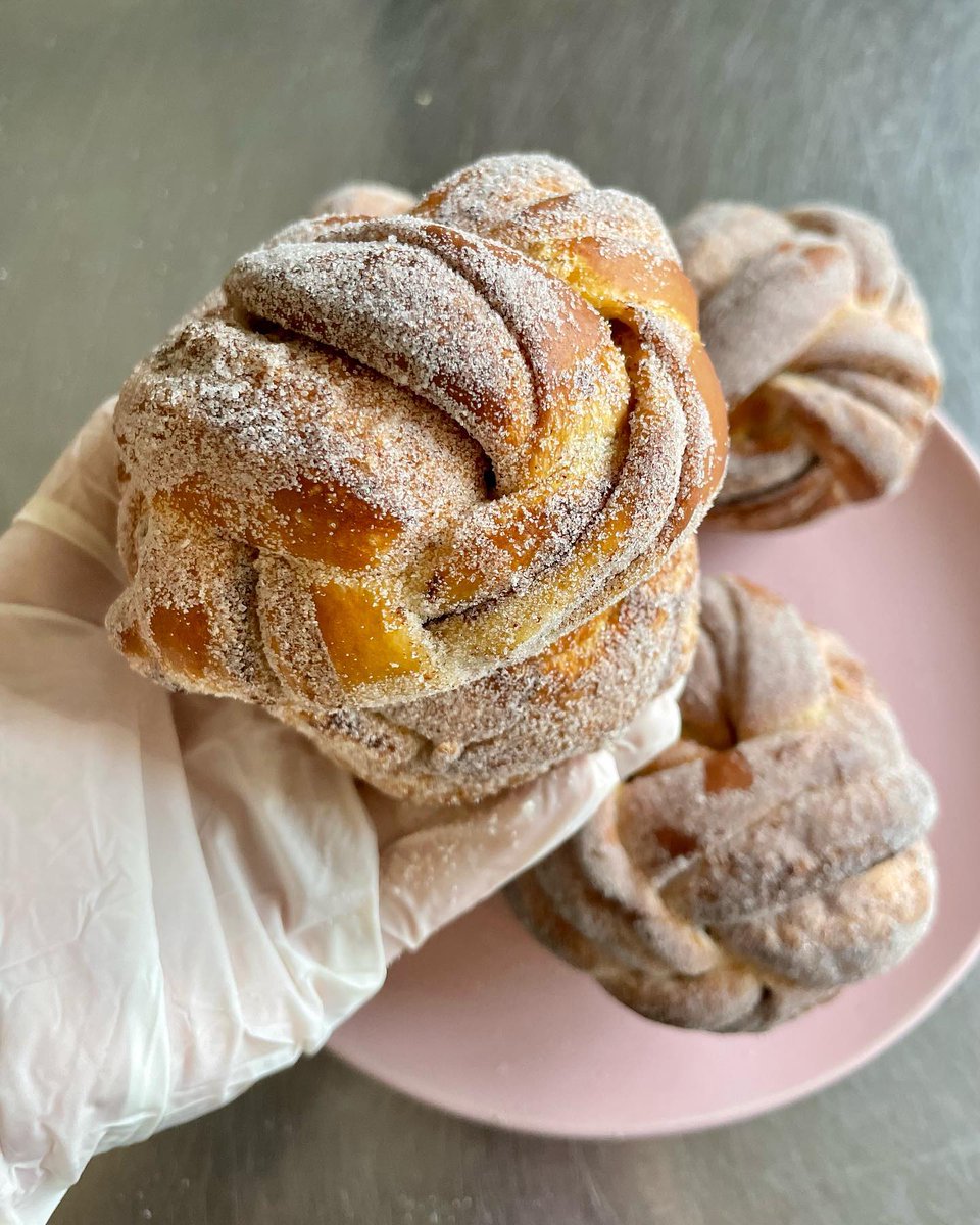 Holy moly, how delicious does this Brioche Cinnamon Knot look 😍

A buttery brioche delight, layered with treacle butter and cinnamon - baked till golden and rolled in cinnamon sugar 👌

Try it out at The Old Biscuit Mill - 8 AM until 4 PM