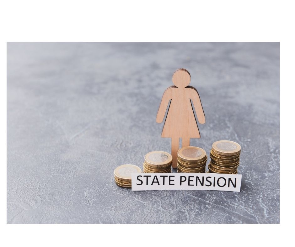 MonetarySol's tweet photo. How much state pension will you get?  You can check what you will get at state pension age using this link https://t.co/IYRz2NvNpO 

If this shows that you’ll get less than the full amount, you may be able to make voluntary NI contributions to make up the shortfall.

 #pension https://t.co/FVaYncrttB